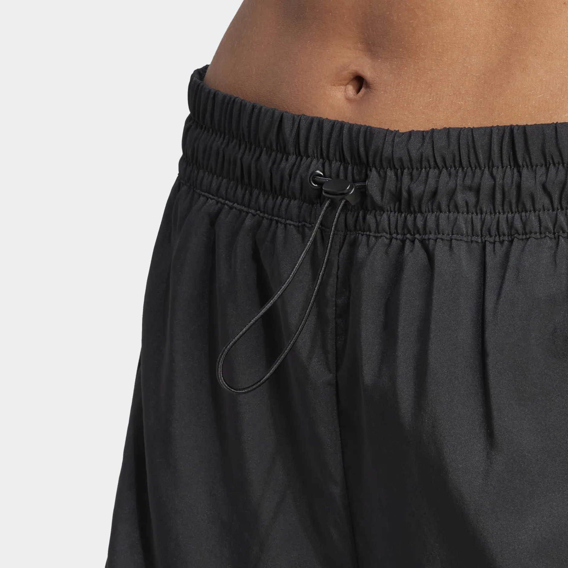 ADIDAS AEROREADY HYPERGLAM 5-INCH WOVEN SHORTS - IB0697