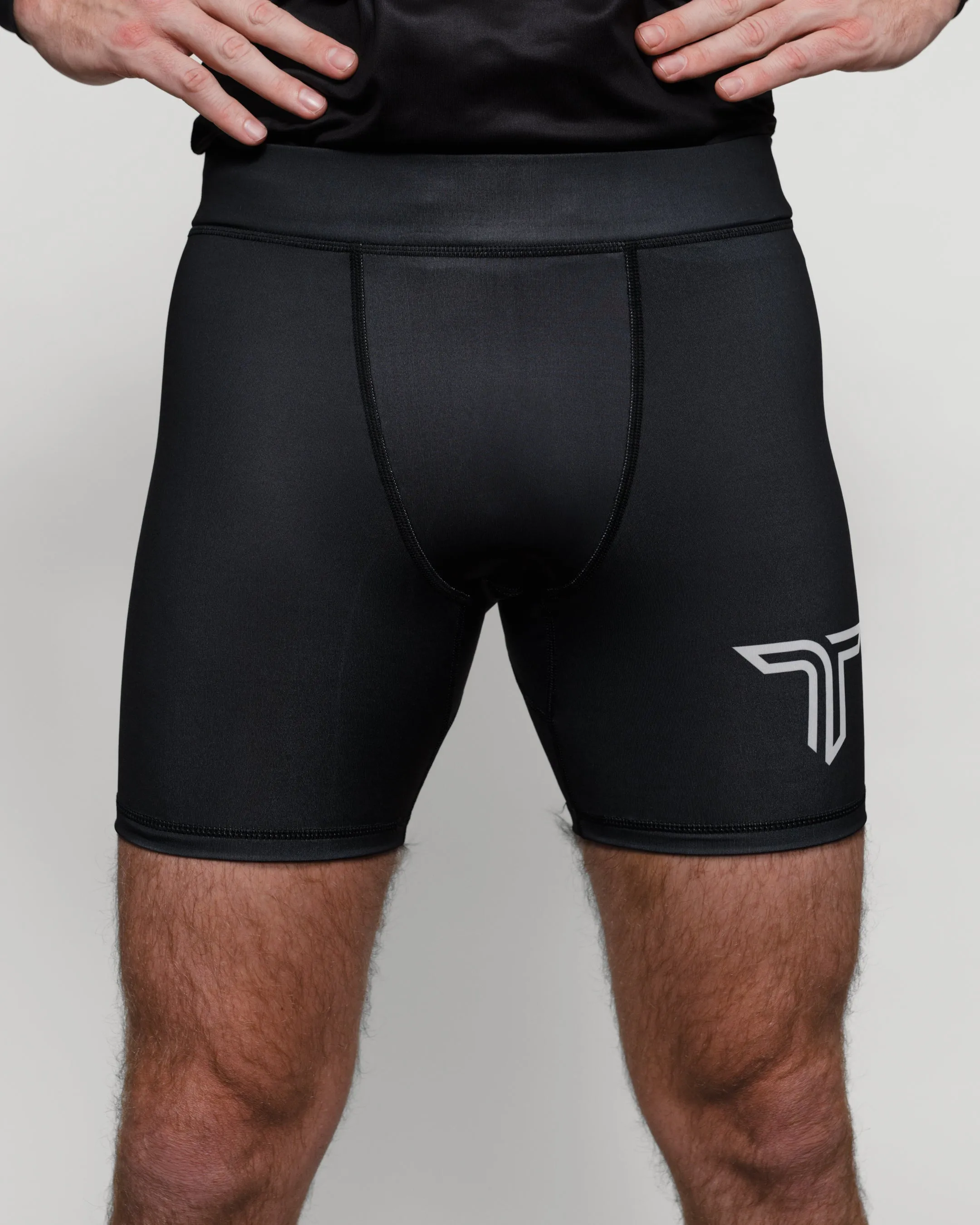 Essential Compression Shorts - Black