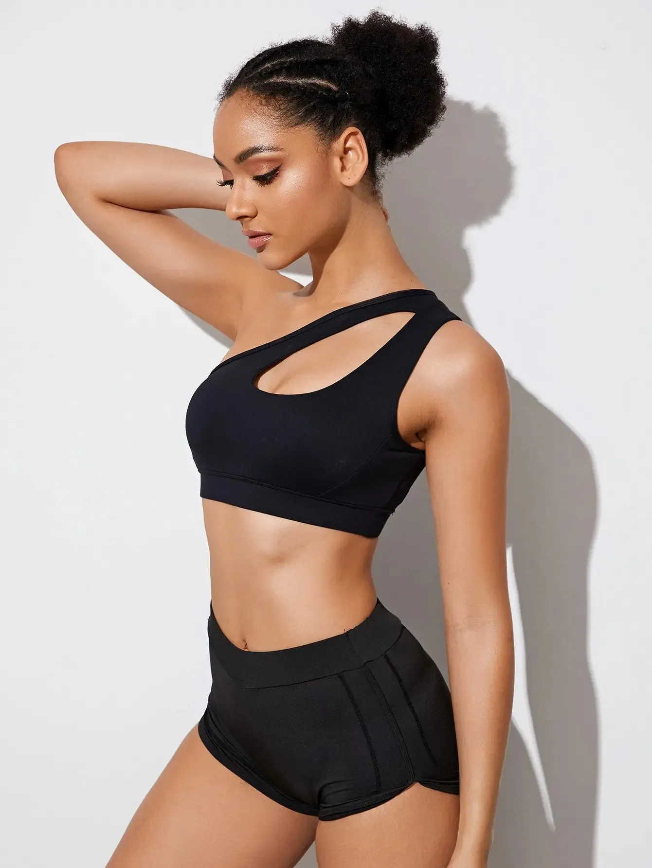 Fashion Foward One-Shoulder Push-Up Sports Bra – Shockproof, Anti-Sweat Yoga & Fitness Bra